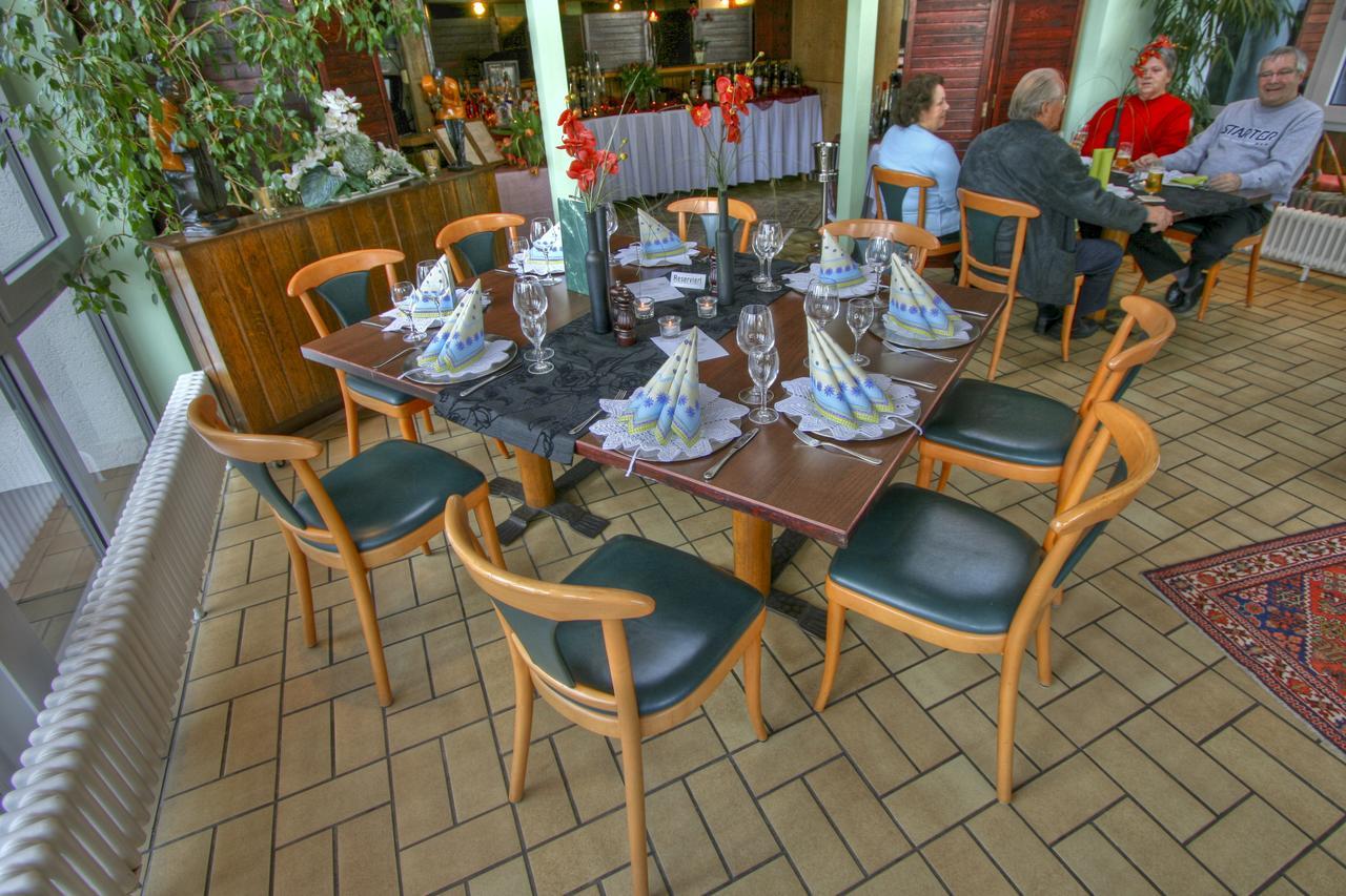Sport Und Tagungshotel Kenzingen Exterior photo